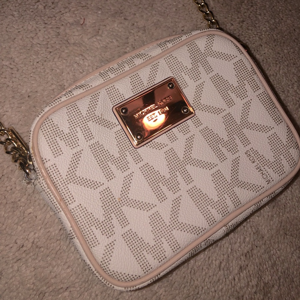 Michael Khors gold chain cross body bag